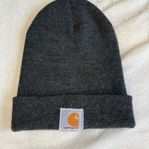 Bundle of 4 Carhartt Beanies